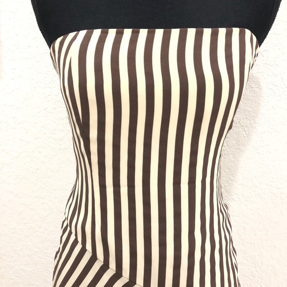 Beautiful Carolina Herrera strapless dress!!! - Picture 2 of 5